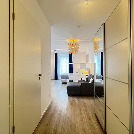 Blue River Side 公寓式酒店